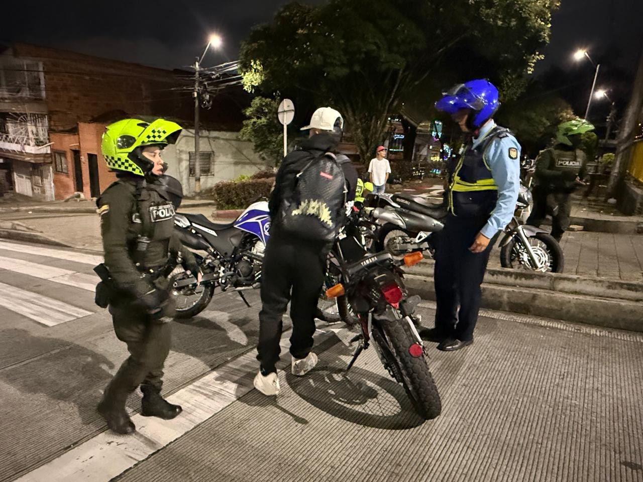 Piques ilegales en el barrio Aranjuez