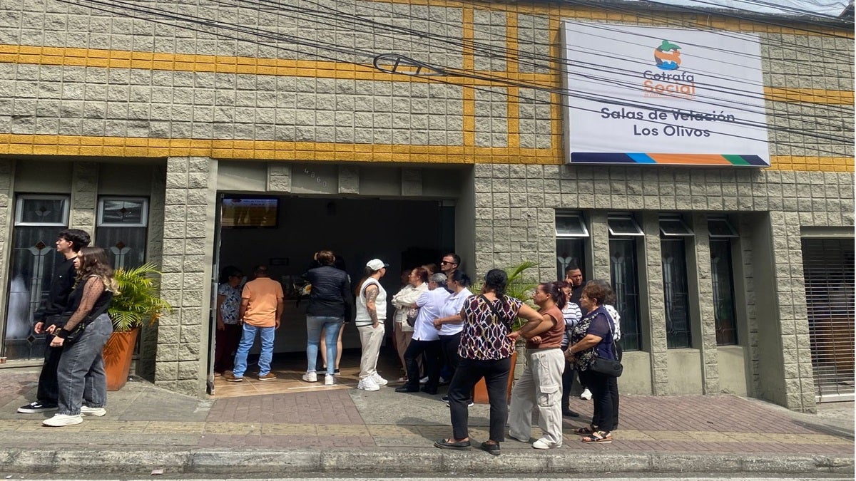 Vecinos recuerdan a las víctimas del accidente: "Esto destroza el alma y el corazón”