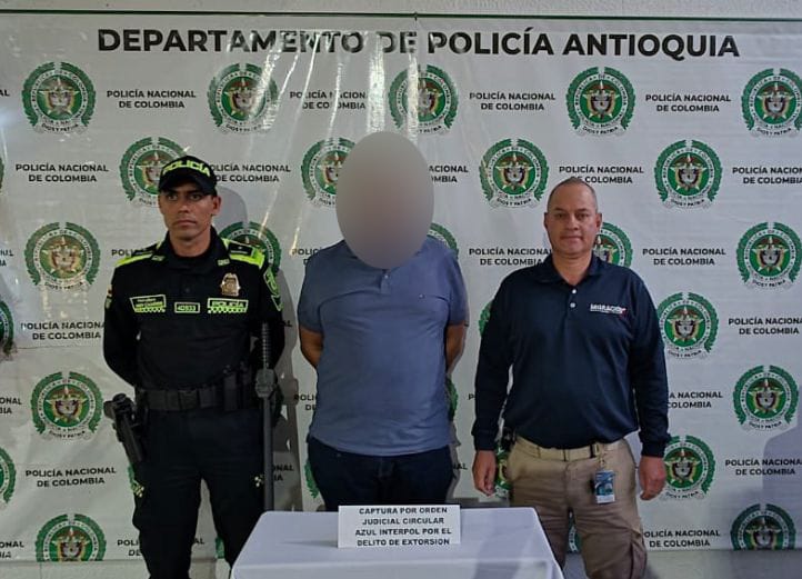 Caleño con circular azul de Interpol por extorsión fue capturado en aeropuerto de Rionegro