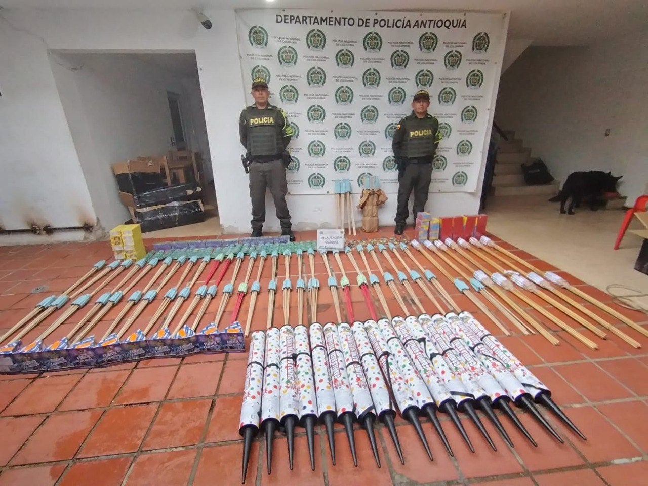 Policía incautó 215 Kilos de pólvora que iban por encomienda en las carreteras de Antioquia