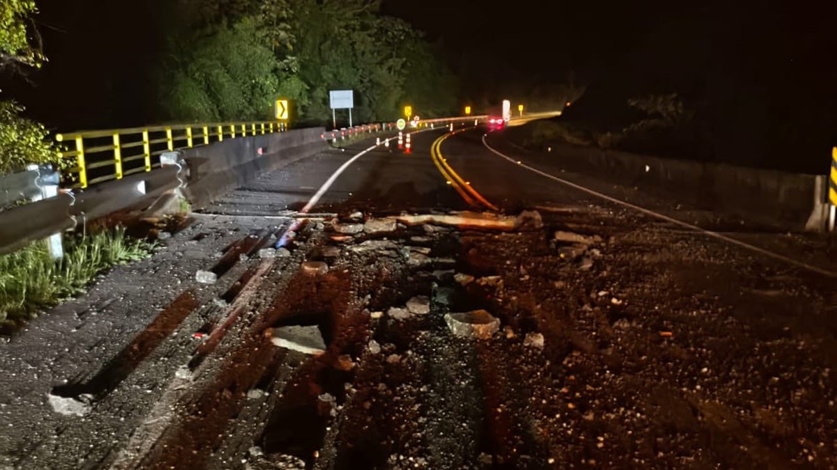 Activación de explosivo afecta vía del sector Arquía, en Caramanta (Antioquia); no hay lesionados