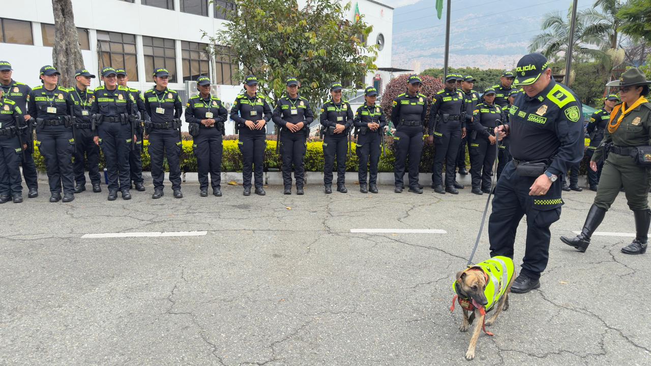 El coronel Óscar Mauricio Rico Guzmán, comandante del departamento, junto a más de 600 uniformados, dio la bienvenida al nuevo integrante.
