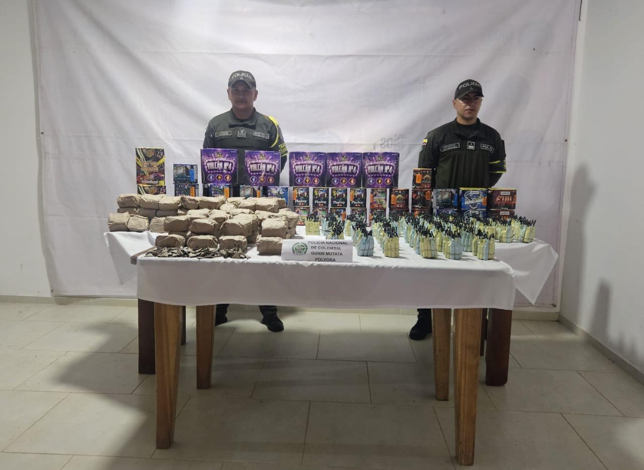 Además; en Currulao; uniformados interceptaron una 