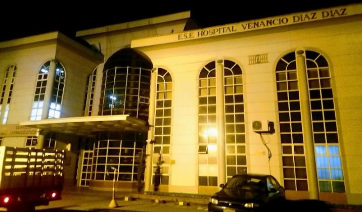 Los sujetos agredieron físicamente a un médico, tres auxiliares de enfermería y un vigilante.