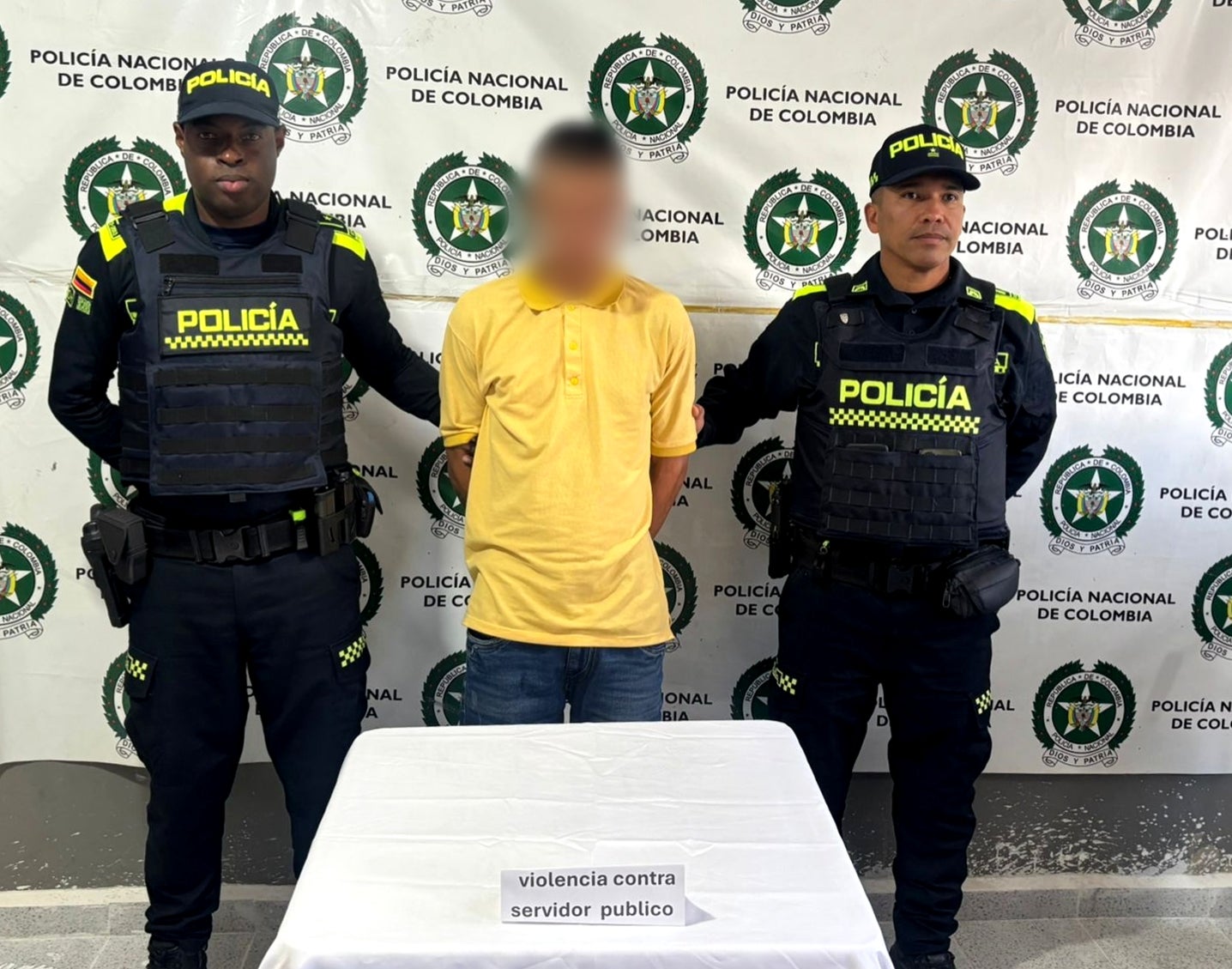 El capturado se encuentra bajo custodia y ha sido dejado a disposición de la Fiscalía.