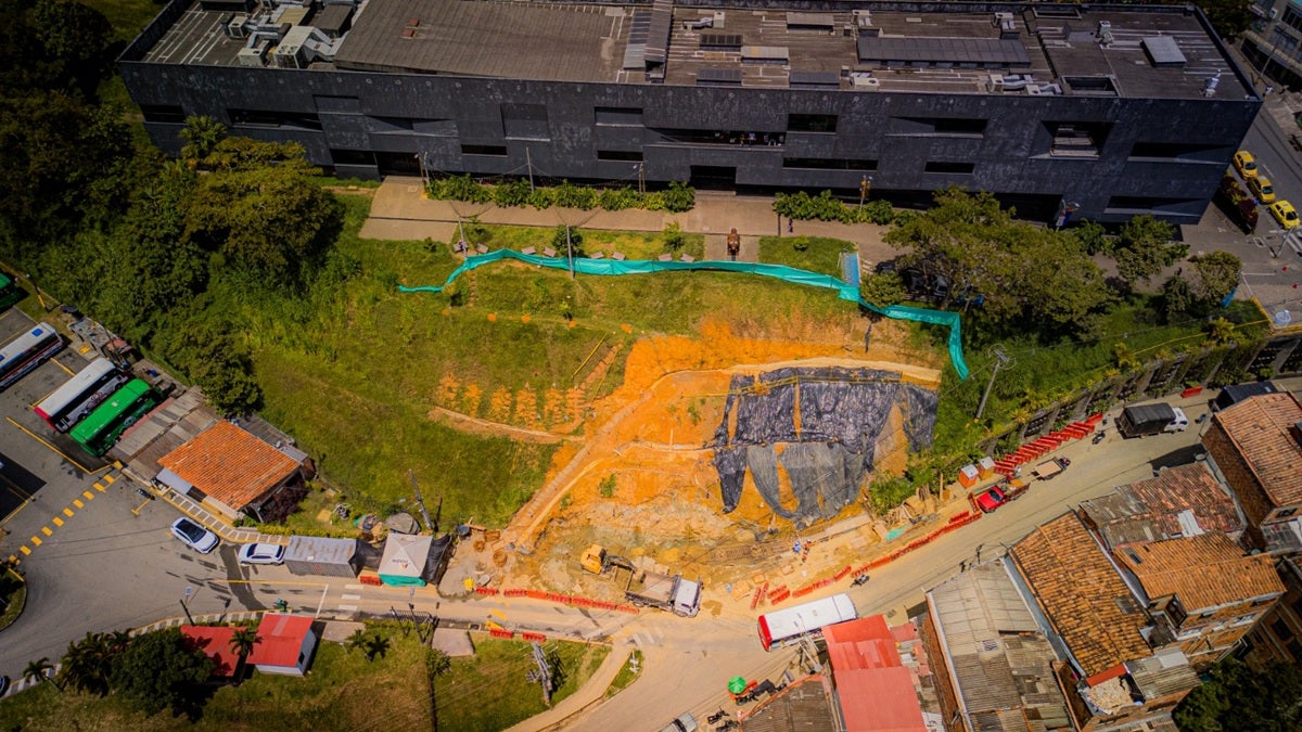 Medellín reporta 65% de avance en obras de mitigación en los puntos afectados por temporada de lluvias de 2025.