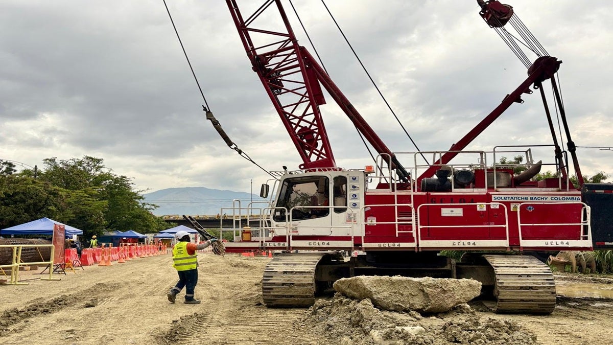 Avanzan cimentaciones del Metro de la 80 con cierres viales en sector Caribe