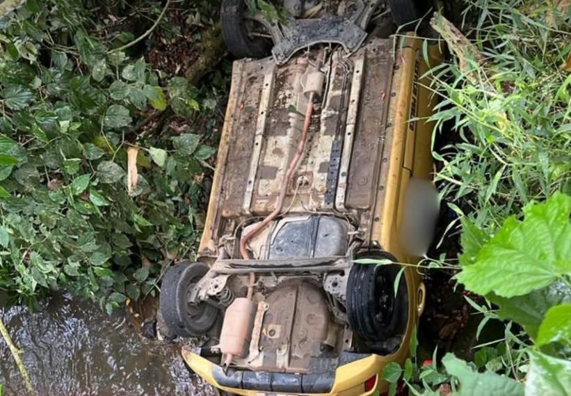 Habitantes del sector, alertados por el estruendo y las detonaciones, dieron aviso inmediato a los organismos de emergencia.