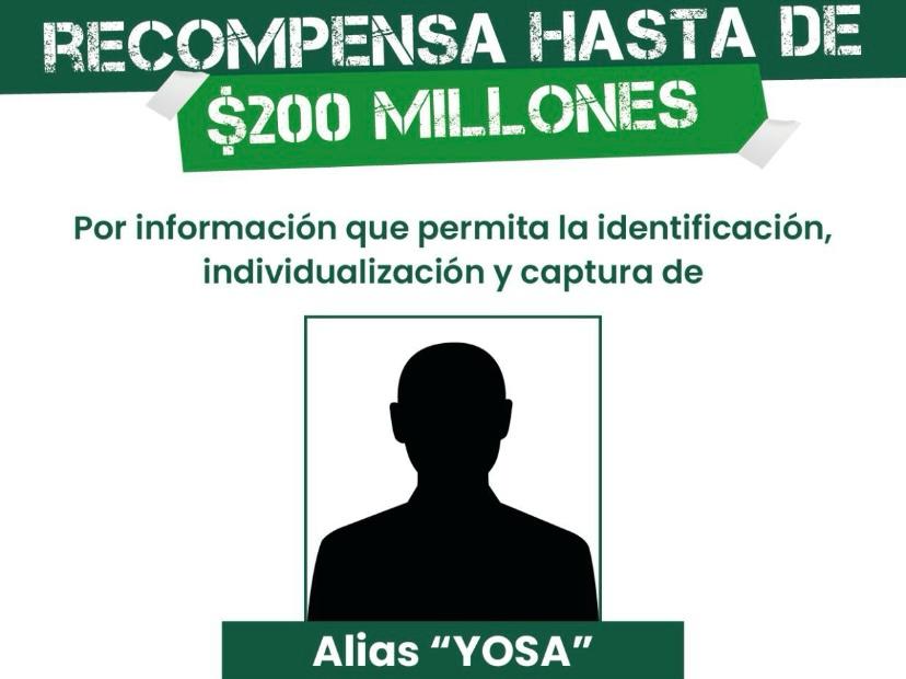 Las autoridades ofrecen hasta 200 millones por este hombre, señalado de instalar banderas del grupo guerrillero en Antioquia.