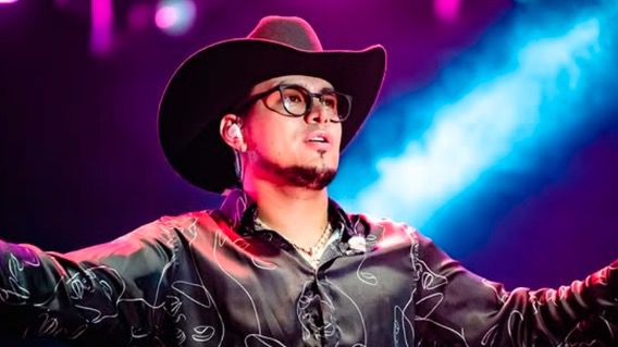 El cantante de música popular falleció en un accidente aéreo en Boyacá. En Marinilla y otros municipios de Antioquia se realizaron homenajes