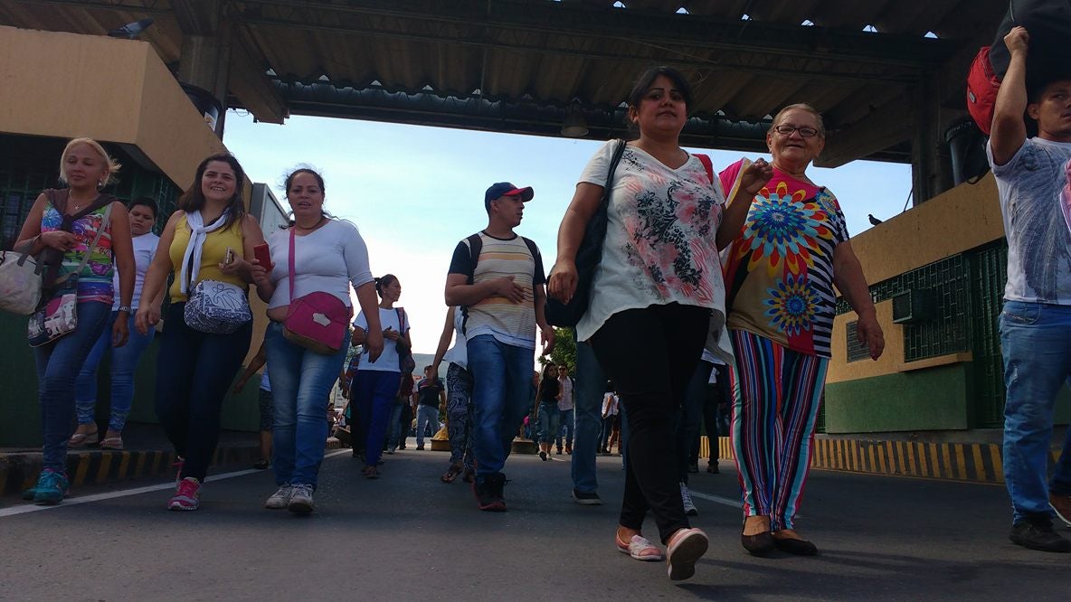 Miles de personas, circulan diariamente los Puentes Internacionales entre Colombia y Venezuela
