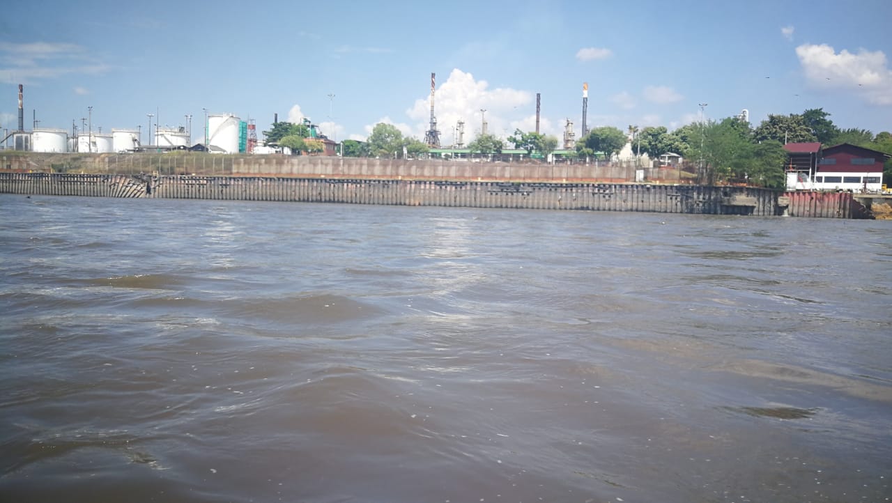 Vista de Barrancabermeja desde el Magdalena