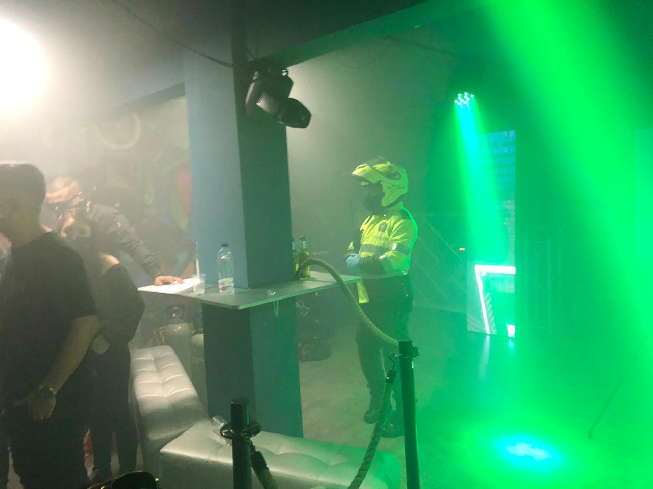 Fiestas clandestinas.