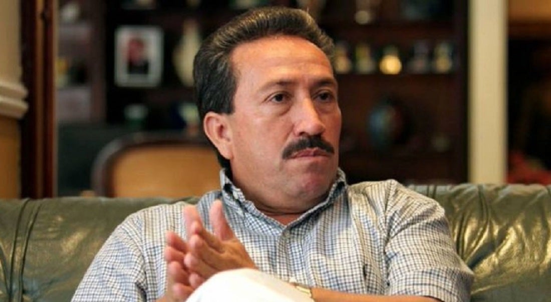 El exmandatario tiene una investigación por posible lavado de activos.