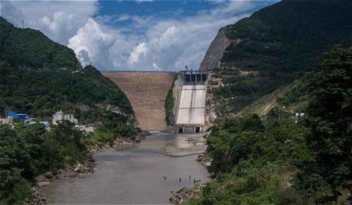 vertimiento controlado del embalse Topocoro