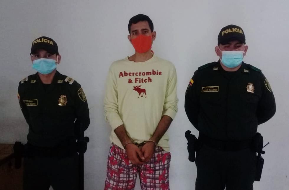 capturado por hurto y porte de armas