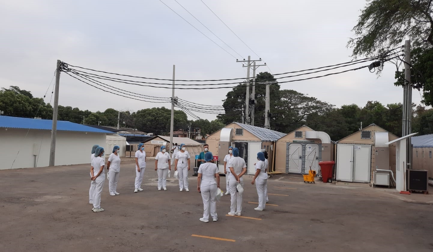 Personal médico en el Hospital Universitario Erasmo Meoz