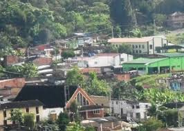 Una persona muerta y dos heridas dejó caída de un rayo en Albania, Santander