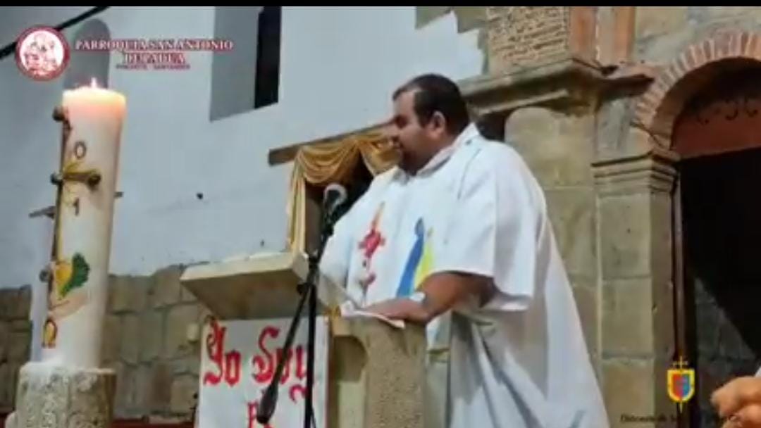 Sacerdote santanderano criticó la reforma tributaria