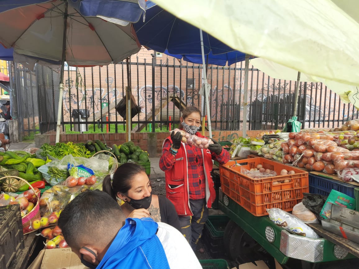 Vendedores informales de Corabastos