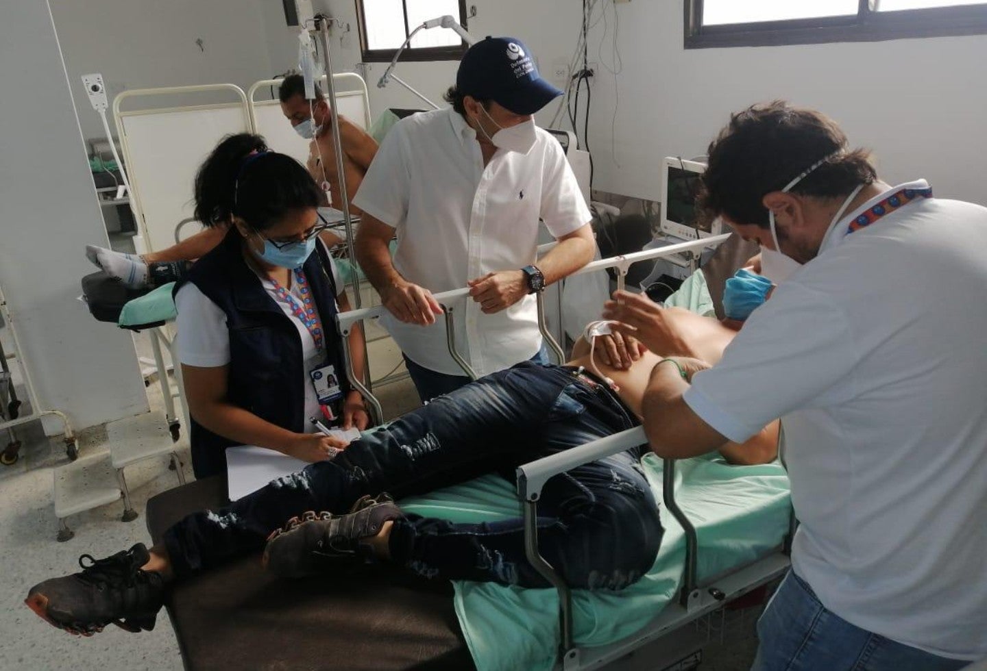 Hombres armados atacaron a un grupo de campesinos