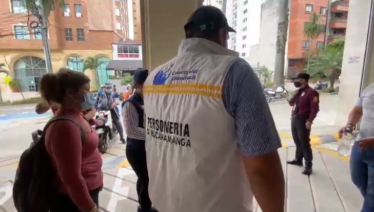 Personero de Bucaramanga desmiente que presunto funcionario estuviera armado en las marchas