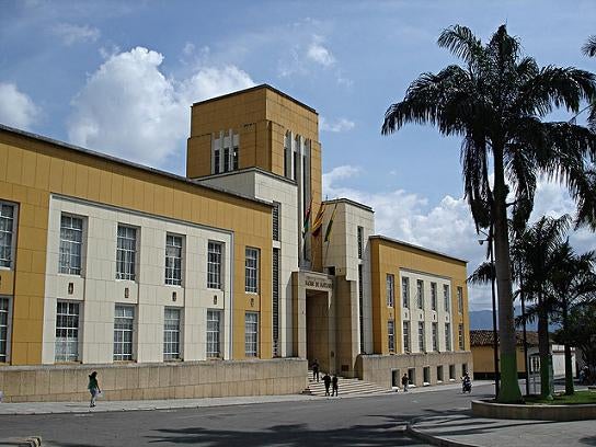 Desde las regiones se trabaja con transparencia y compromiso, eso también se espera del Gobierno Nacional.