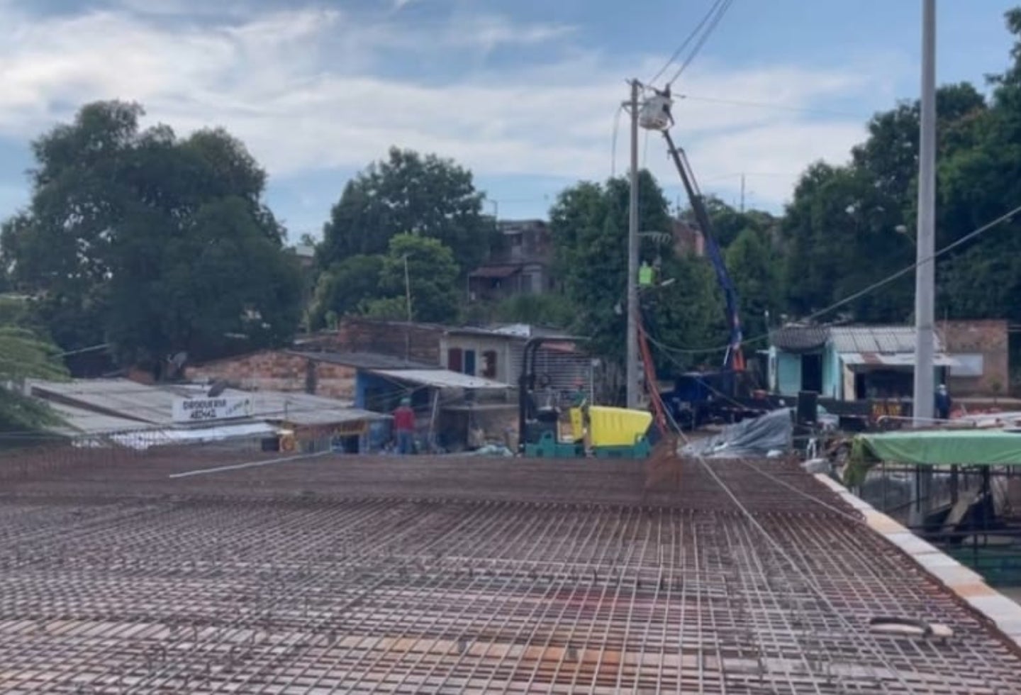 Los barranqueños lanzan duras pullas a la administración local por no entregar a tiempo la obra del puente Pozo 7