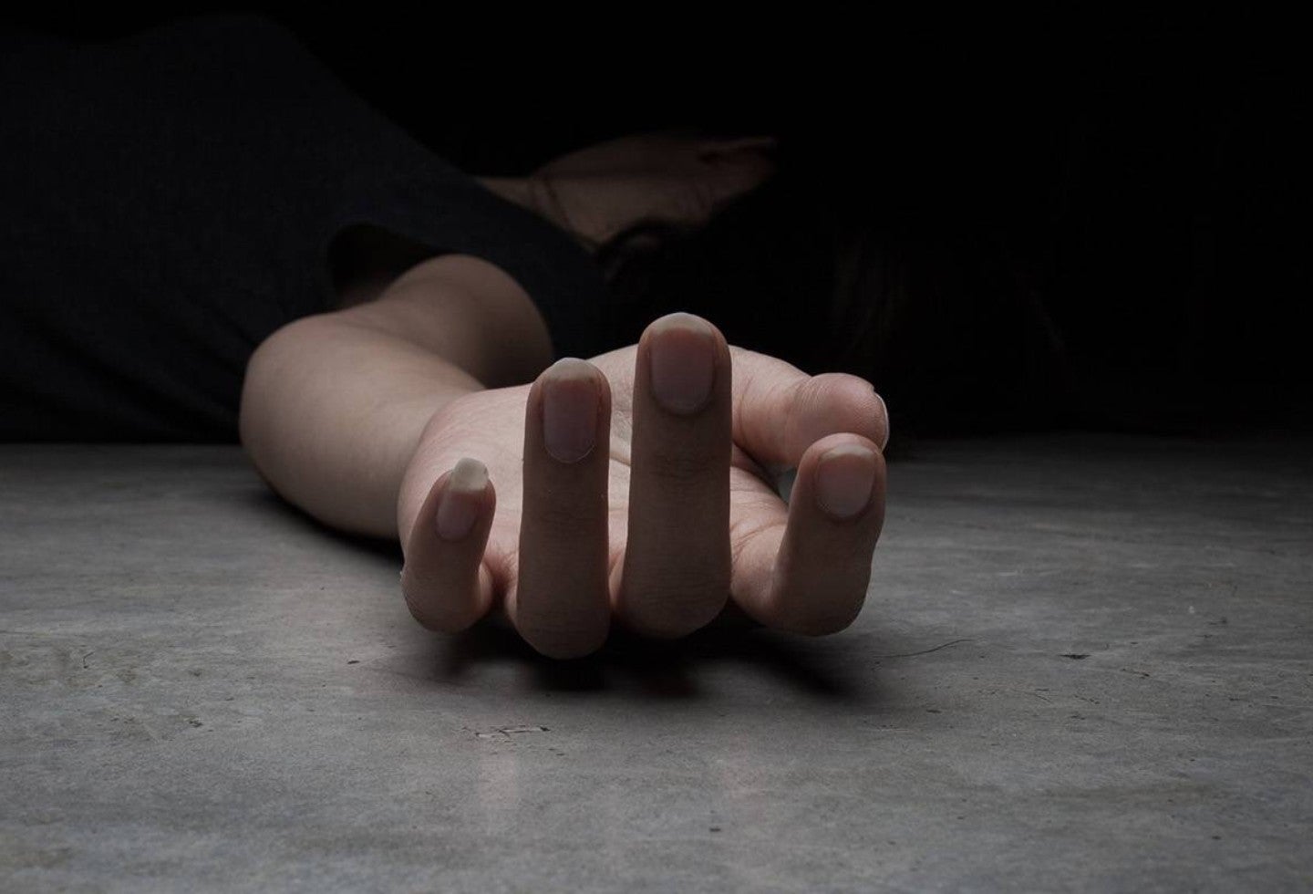 Una mujer fue asesinada a puñal por su esposo en medio de una discusión