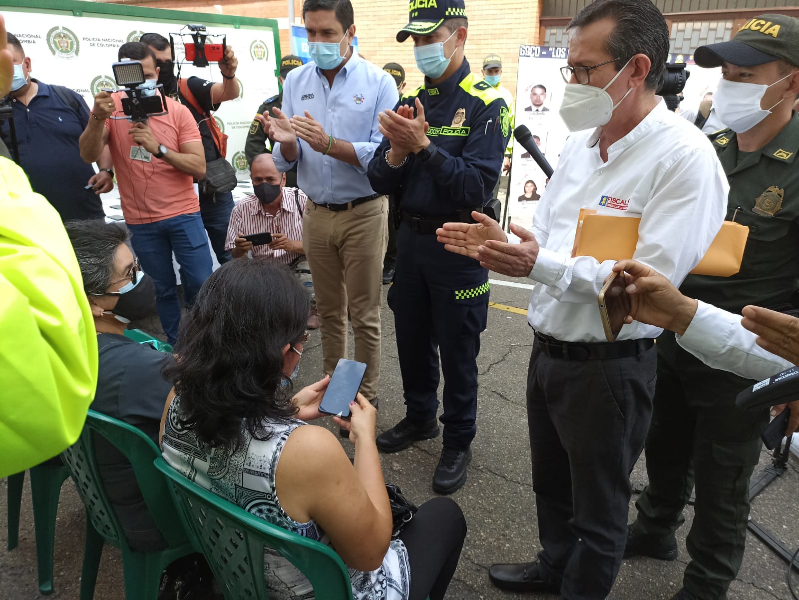 Entrega de celulares robados en Bucaramanga