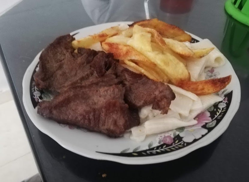 Los productos como la carne, el pollo y el arroz incrementaron su precio.