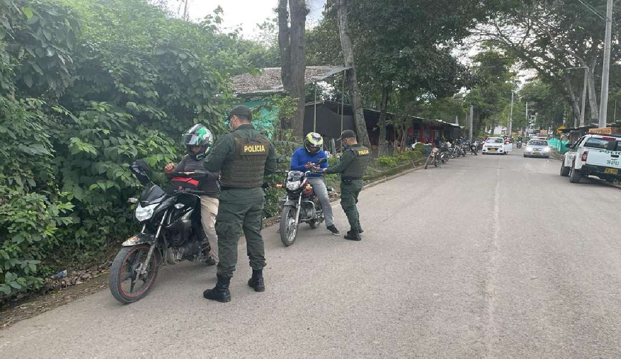 Requisa Policías Departamento