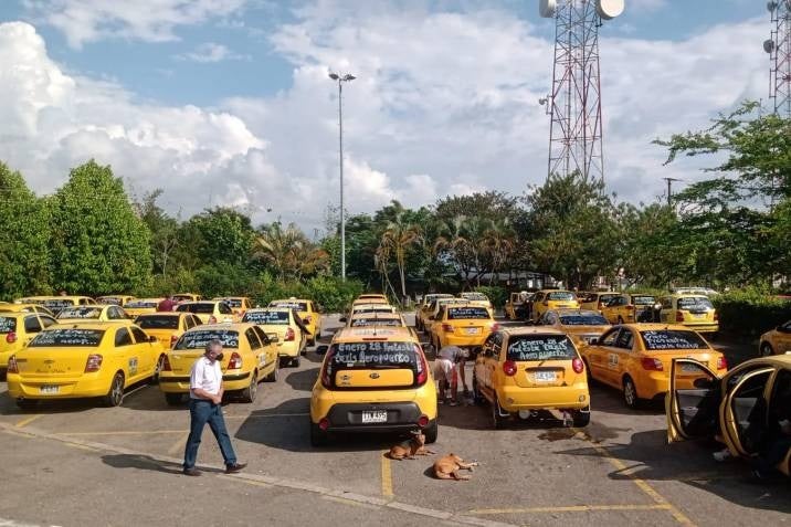 Taxistas del aeropuerto Palonegro de Bucaramanga