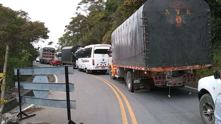 Protestas en Santander por arreglo de vías