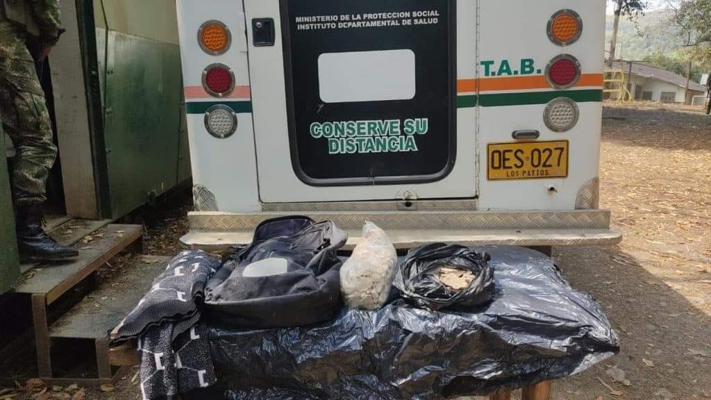 El estupefaciente era transportado en el maletín personal del contratista