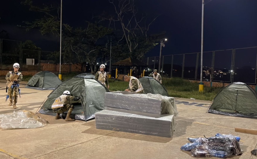 Damnificados por las lluvias en Bucaramanga recibieron las primeras ayudas humanitarias