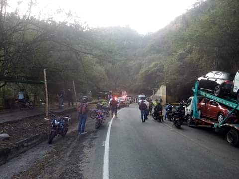 Explosivo en la vía San Gil - Pinchote