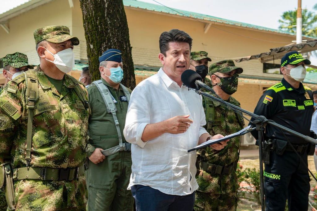 Ministro Molano presenta Plan Democracia en Barrancabermeja