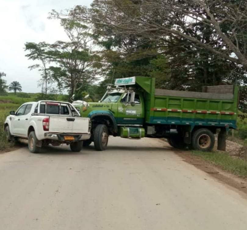 Dos vehículos al parecer con explosivos en Tibú