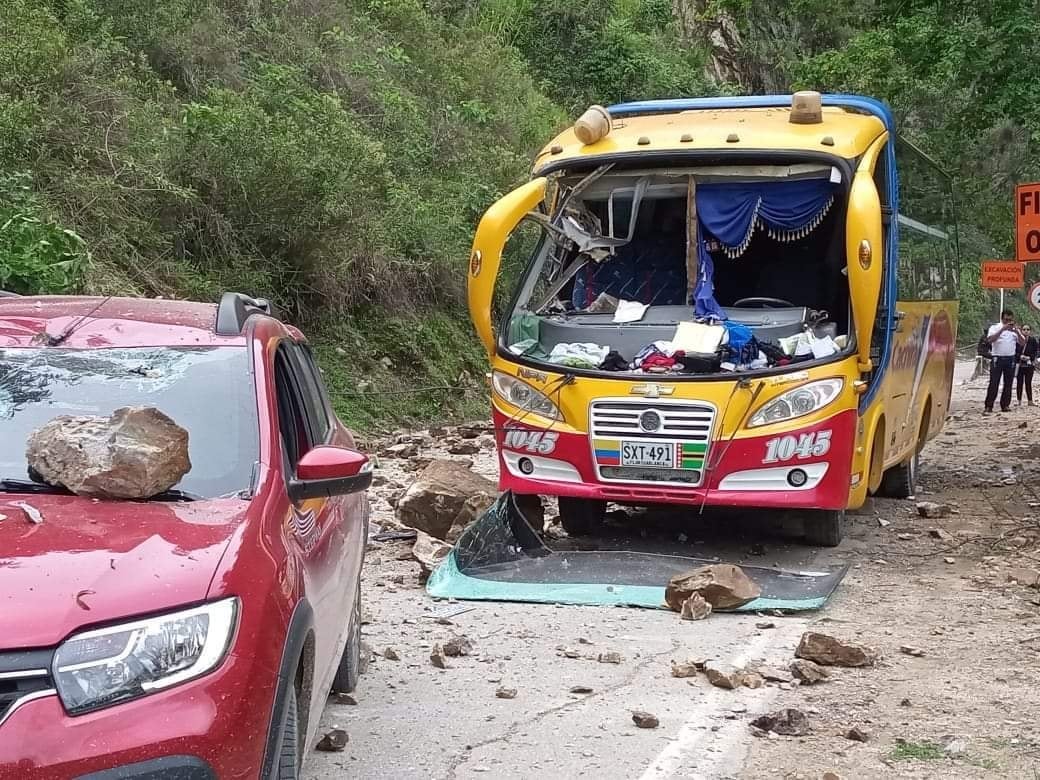 Derrumbe en vía Curos - Málaga