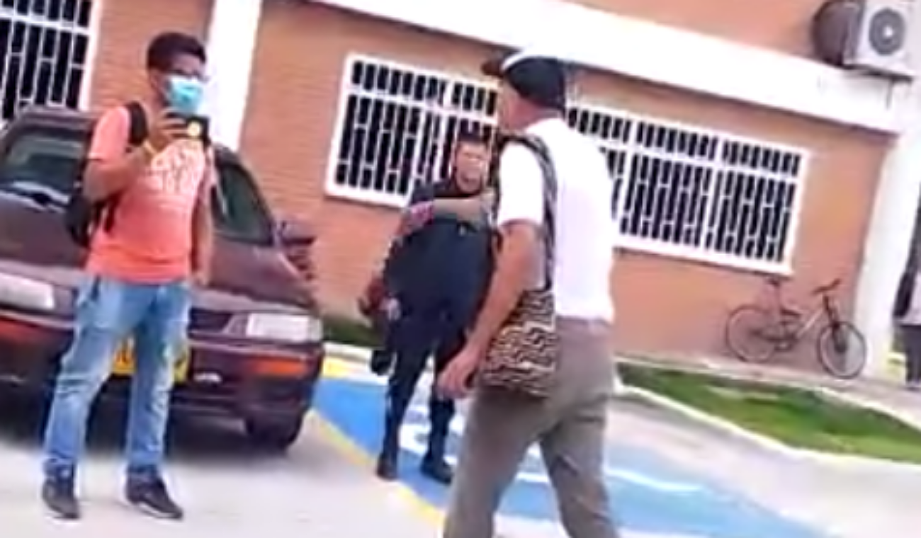 Discusión en la universidad