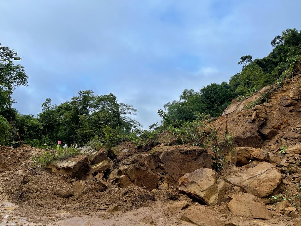 Cierre en la vía San Gil - Charalá