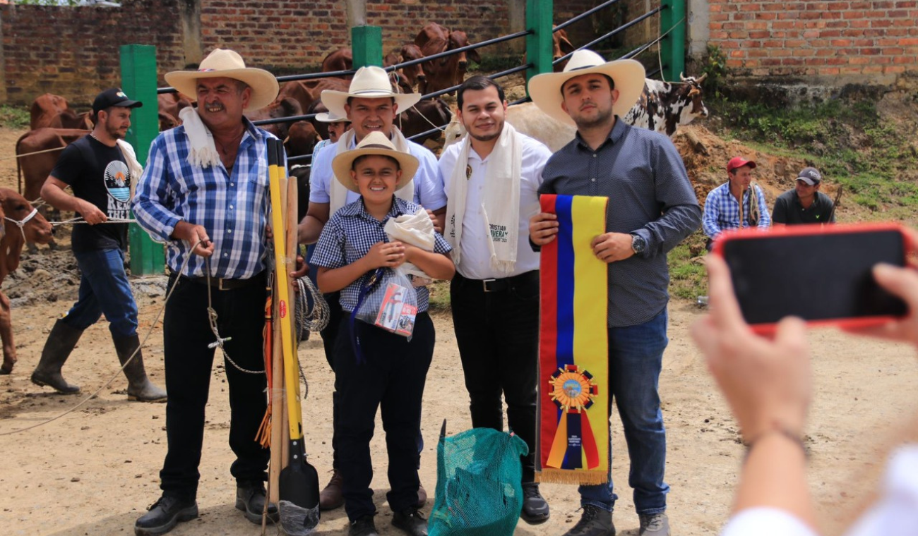 Entrega de Kits agropecuarios