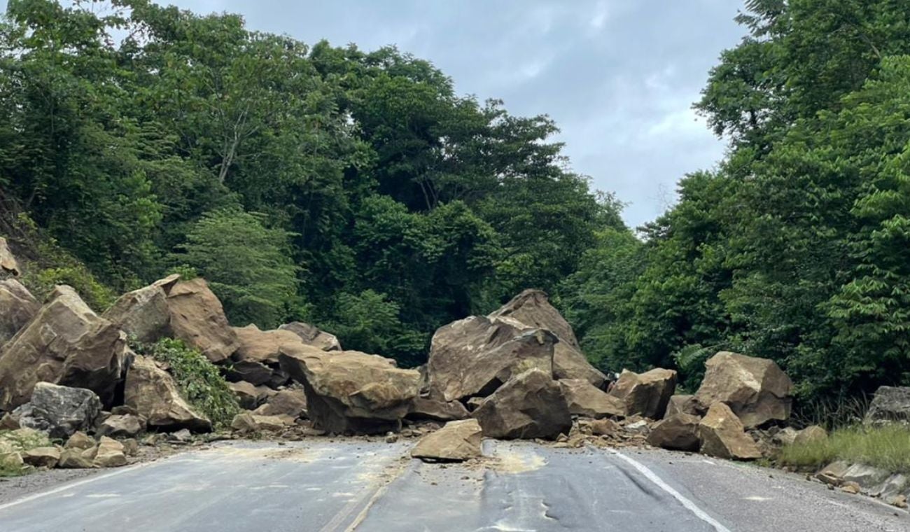 caida rocas vias santander
