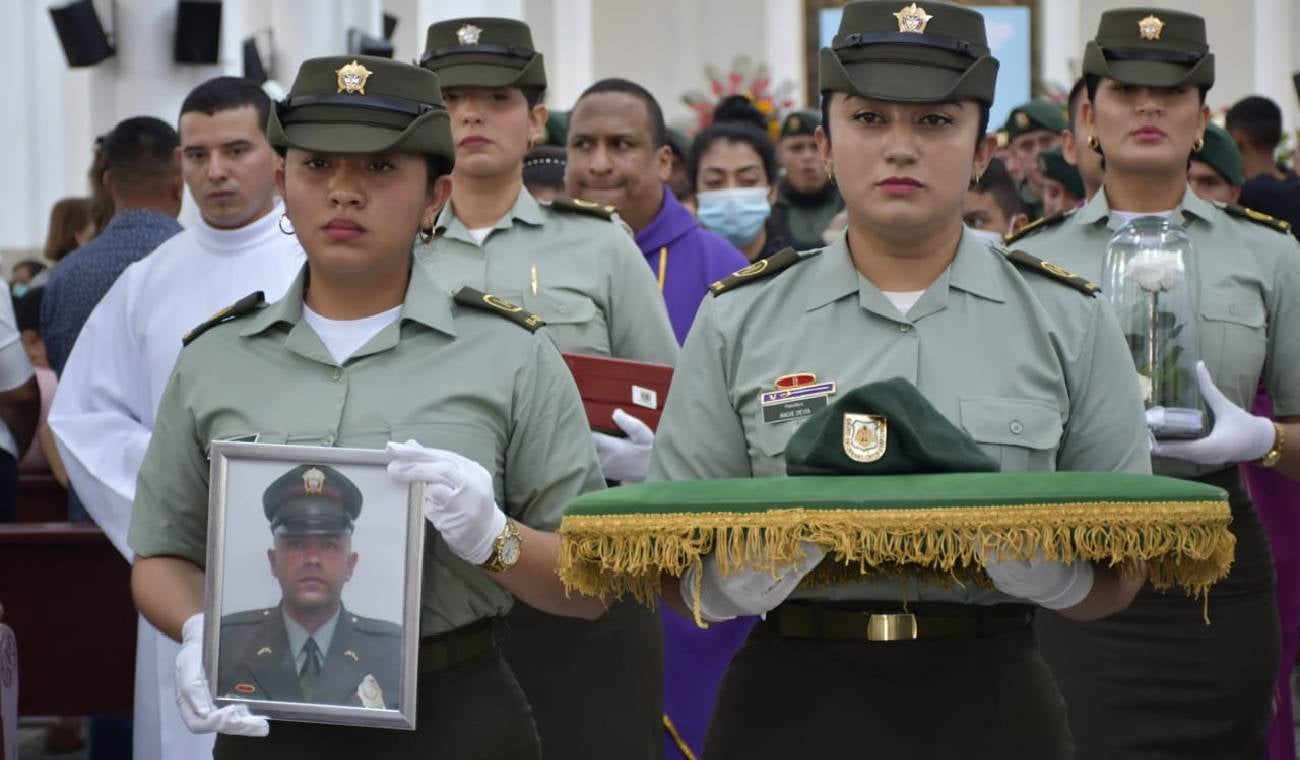 Homenaje a uniformado muerto en Tibú