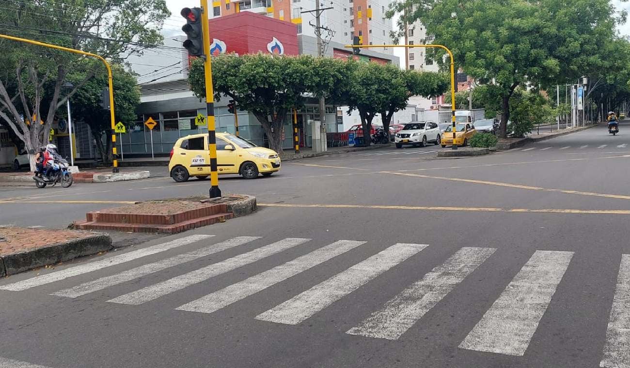 Vehículos en la avenida 0