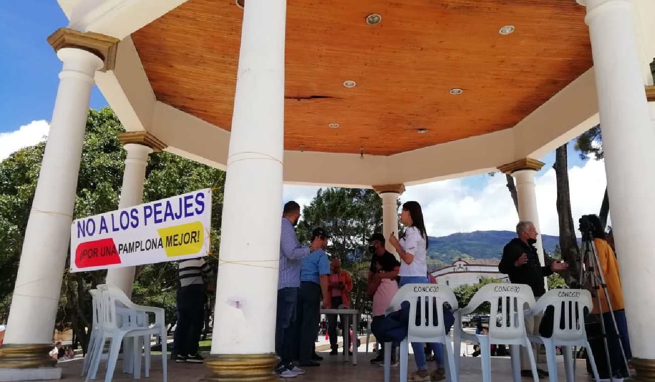 Recolectan firmas para evitar peaje