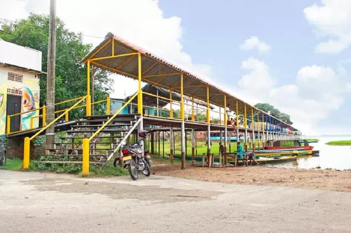 La situación es de máxima alerta para los pobladores ante las amenazas.