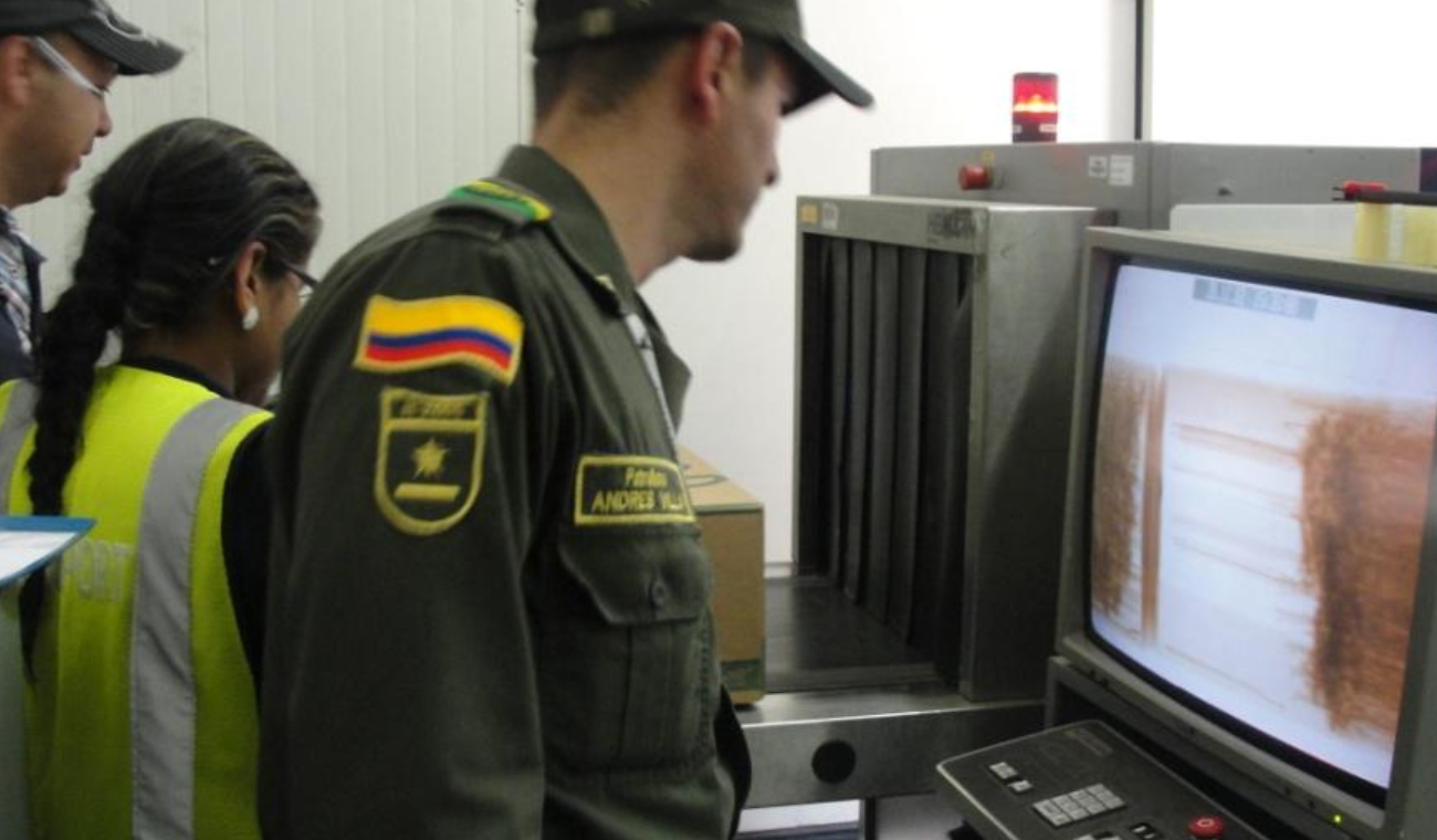 Policía Antinarcóticos Aeropuerto