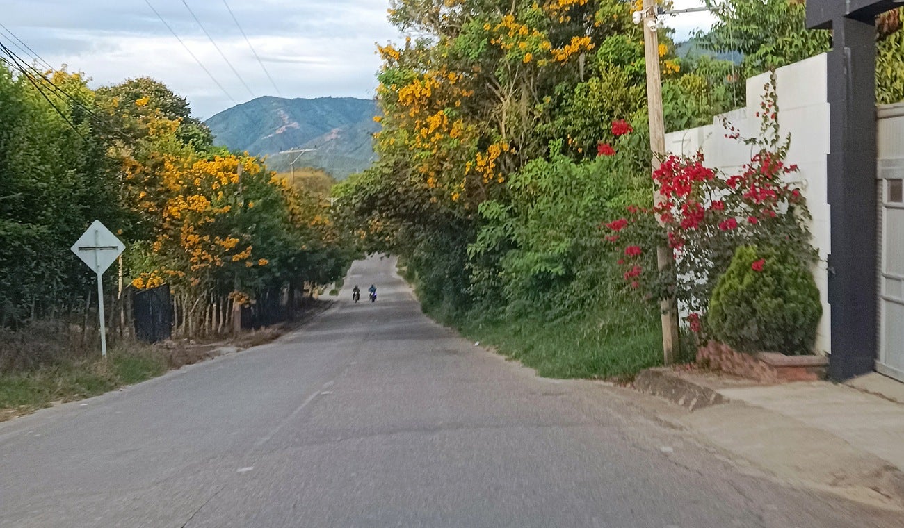 Vía a la universidad de Ocaña